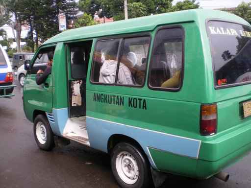 Angkot di Bandung